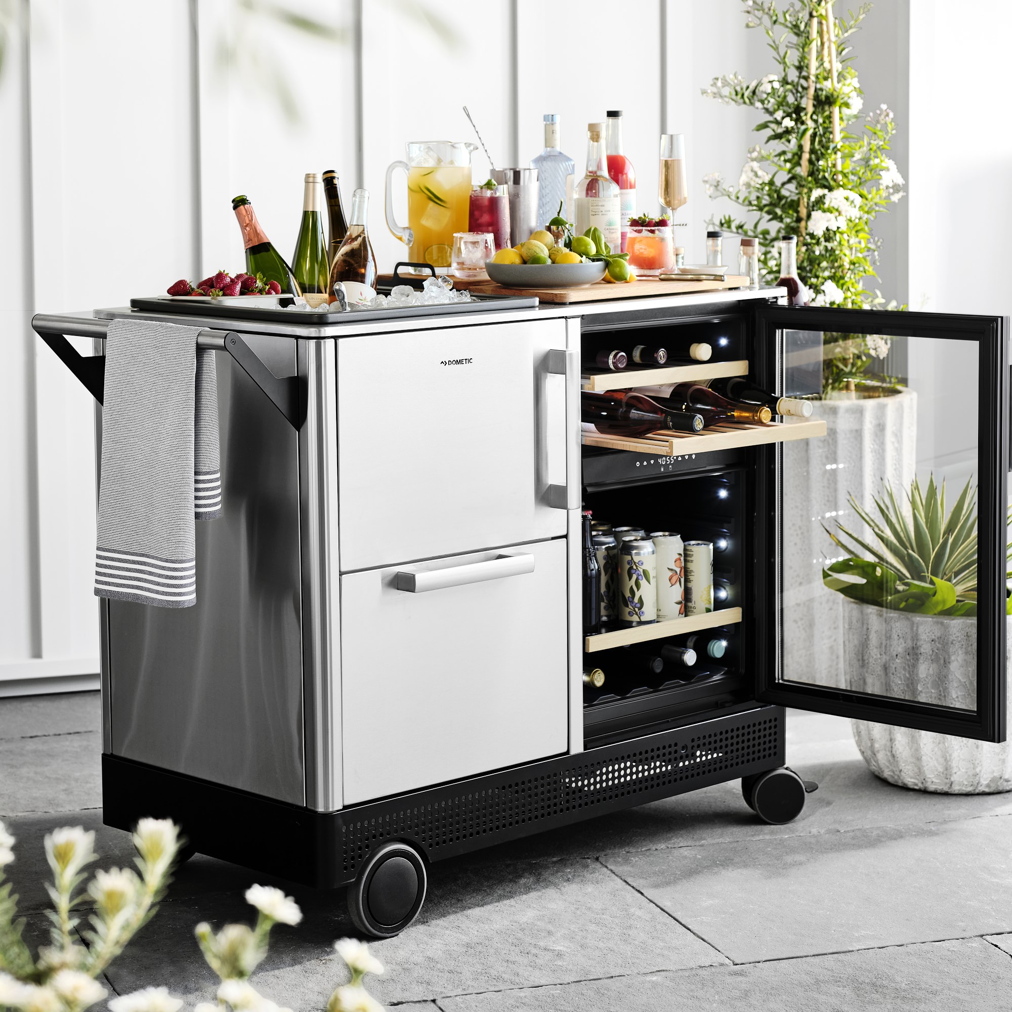 MoBar 550S Outdoor Mobile Bar Cart